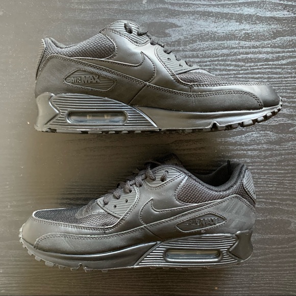 Air Max 90 Triple Black Women’s size 10 PREOWNED - Picture 2 of 5